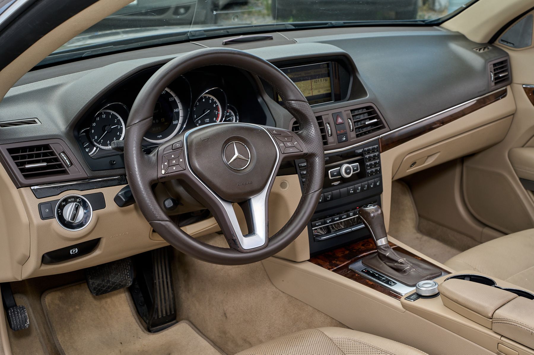 Mercedes-Benz E350 